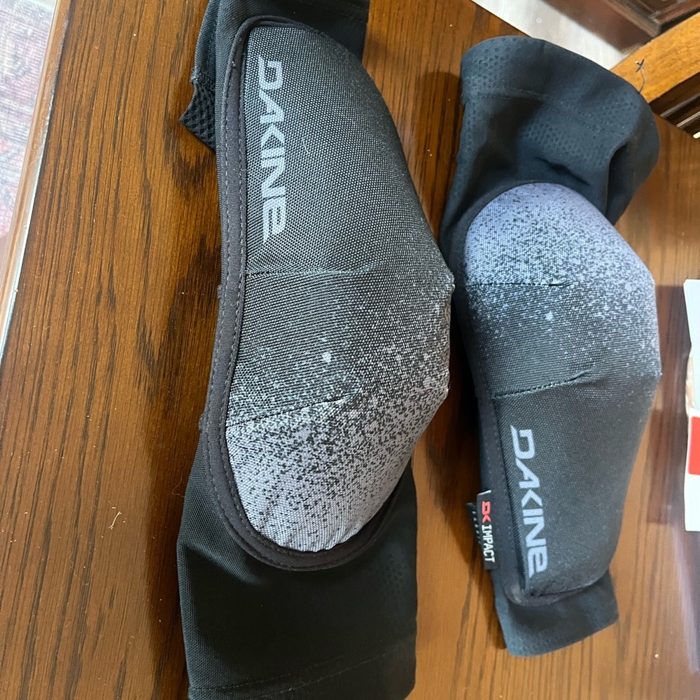Dakine Black and Gray Arm Pads